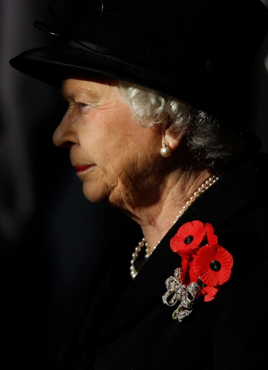 La reina Isabel II en imágenes de la Segunda Guerra Mundial