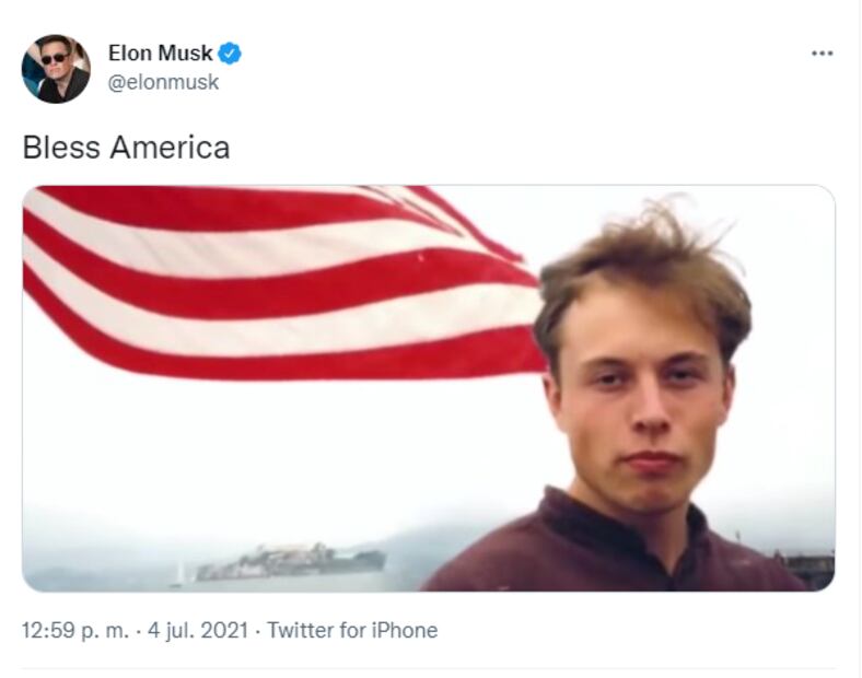 Debido a que no tiene casa, Elon Musk duerme en habitaciones de amigos
