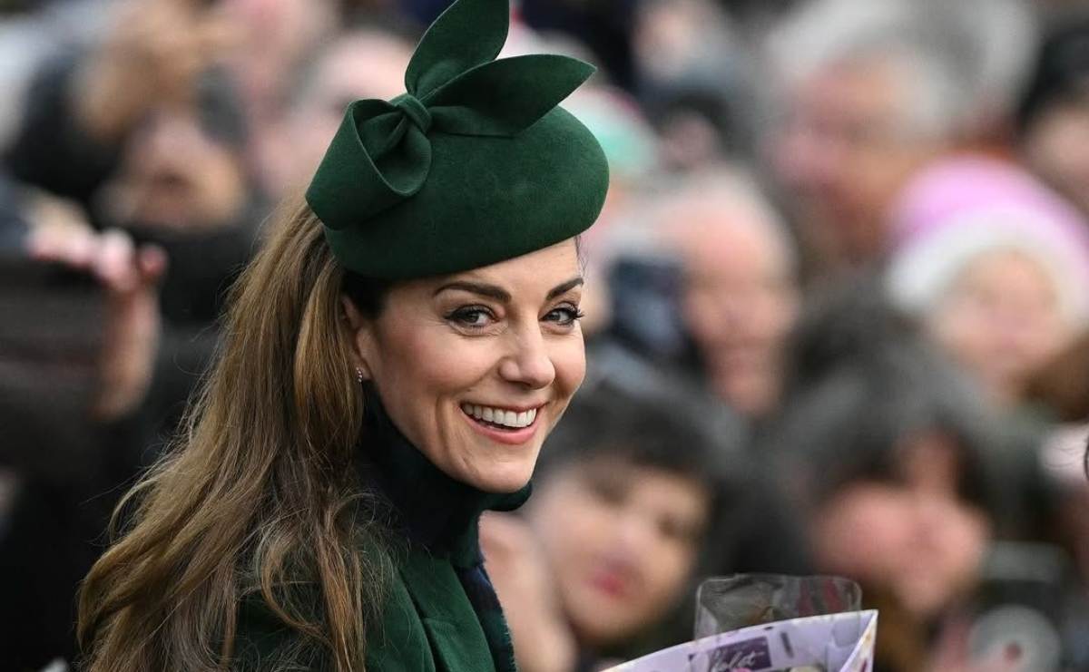Kate R. Luce Kate Middleton luce esperanzador look para celebrar Navidad tras su año ...