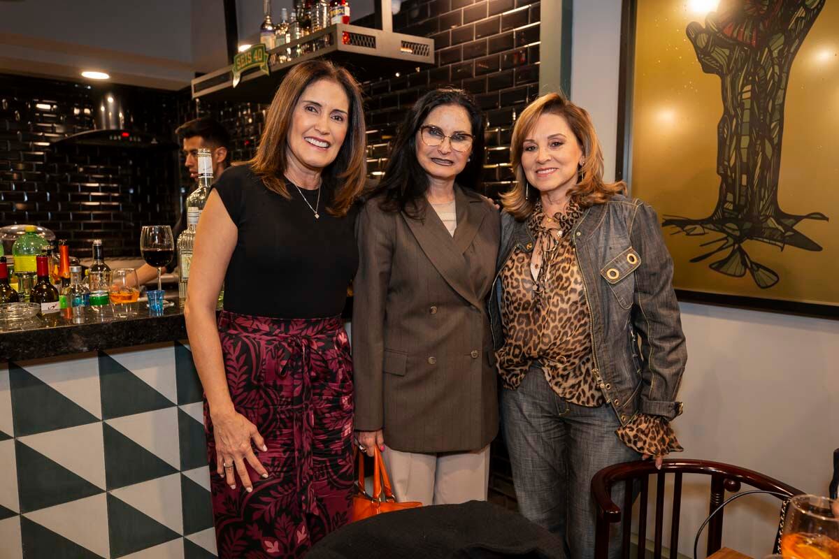 Guadalupe Ramos de Olvera, Blanca Rivera y María Teresa Hinojosa. Foto: Esteban Torreblanca