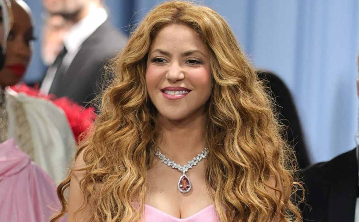 Met Gala 2025: Shakira deslumbra en la alfombra pese a un agridulce momento personal