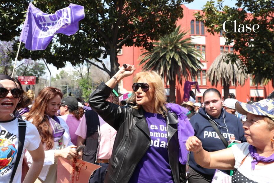 Adela Micha se suma a la marcha del 8 de marzo 