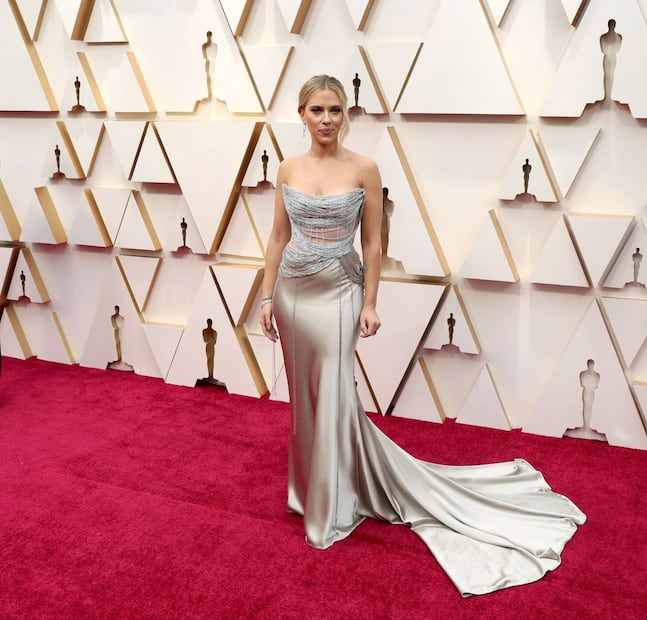 Scarlett Johansson, la más sexy de la noche del Oscar