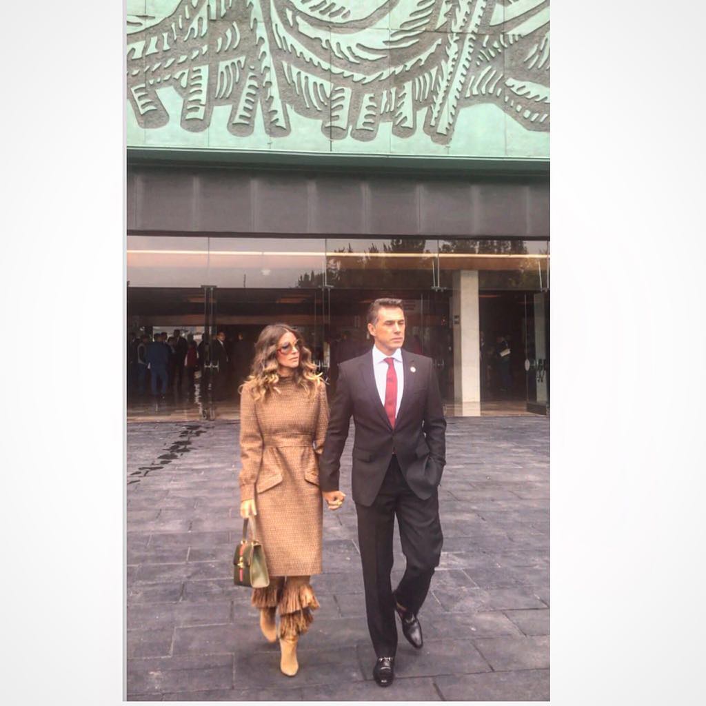 Sergio Mayer dedica romántico mensaje a Issabela Camil 