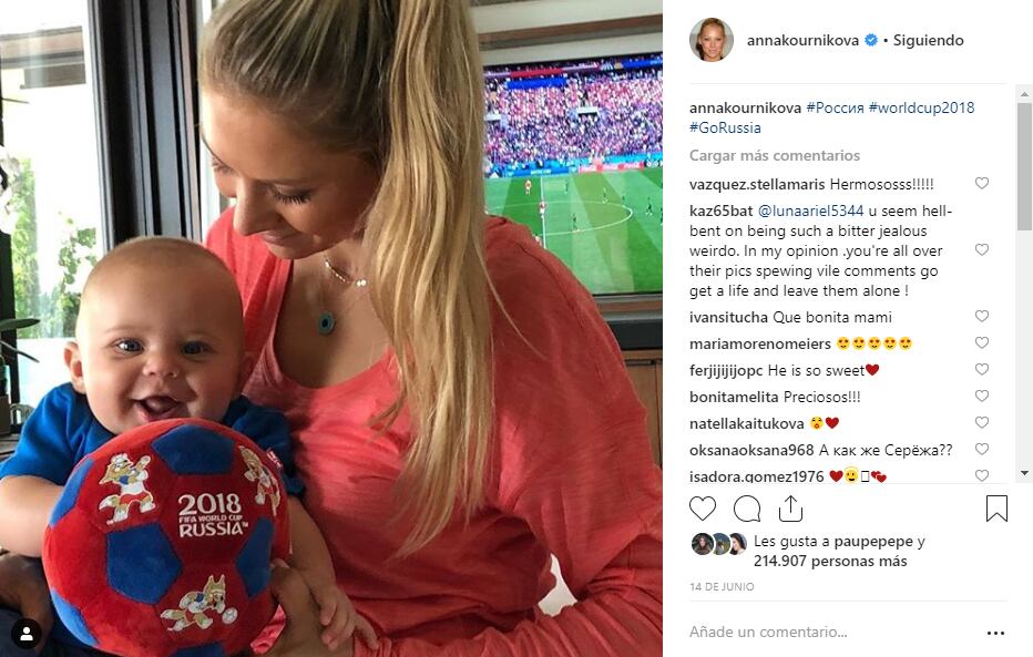 VIDEO: Anna Kournikova y Enrique Iglesias enseñan a bailar a sus mellizos