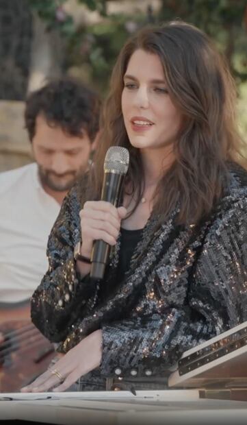 Carlota Casiraghi debuta como cantante