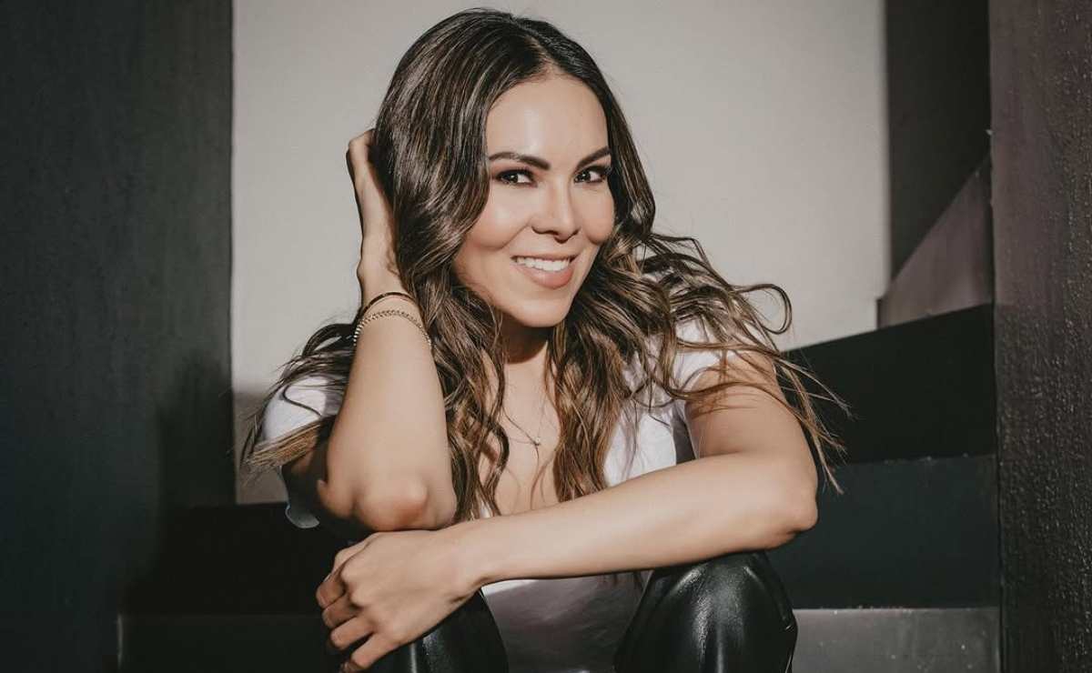 Paola, hermana de 'Checo' Pérez, presume su embarazo con tiernas fotos