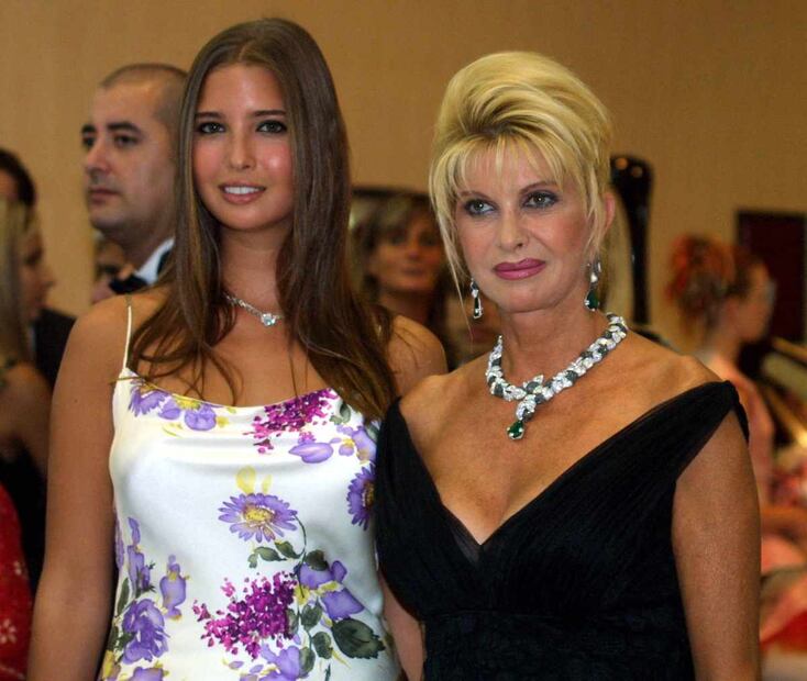 Los últimos minutos de Ivana Trump: una orden de comida muy pequeña y descubierta al pie de la escalera