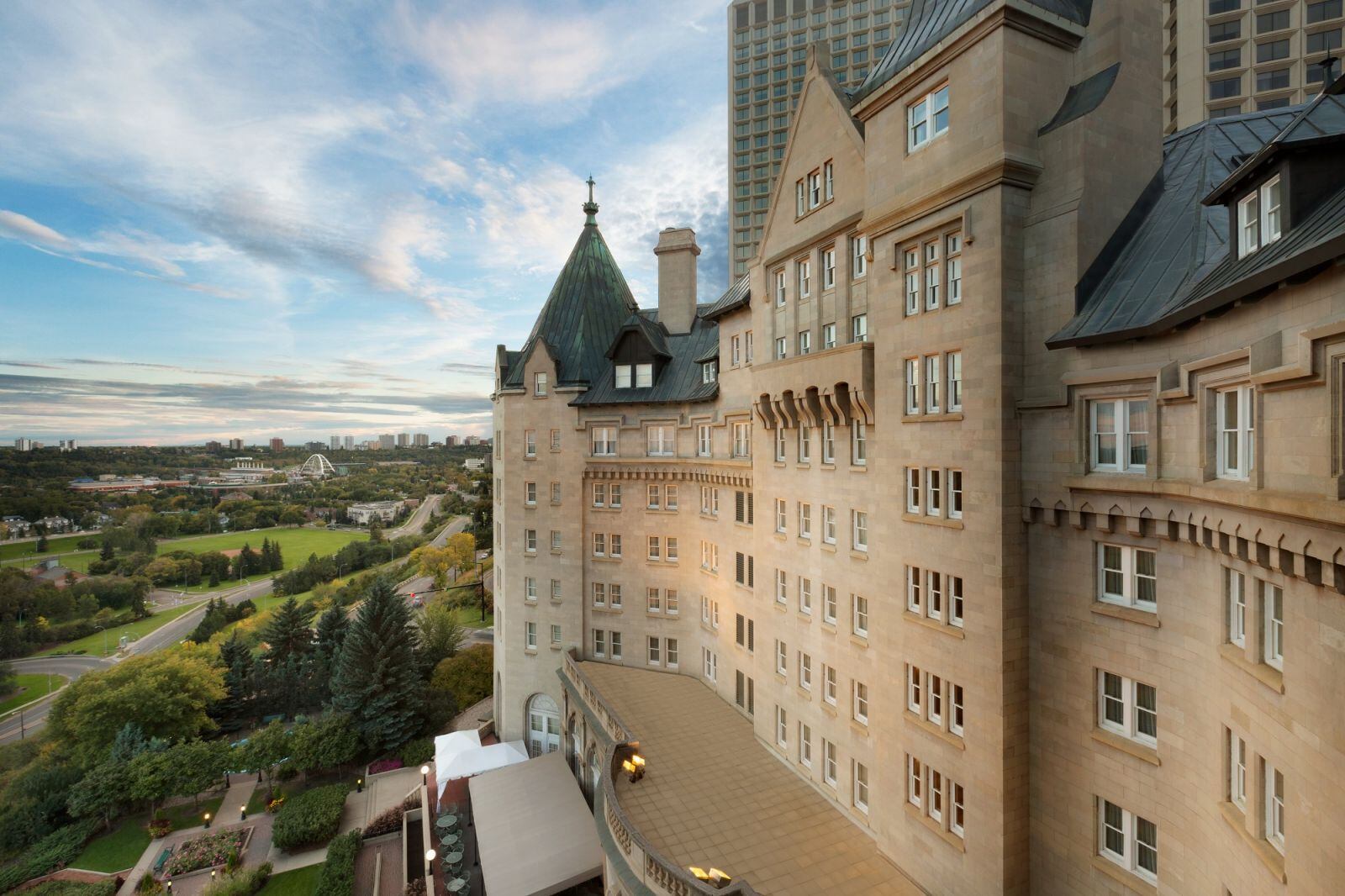 Hospédate en el icónico Fairmont Hotel Macdonald de Edmonton