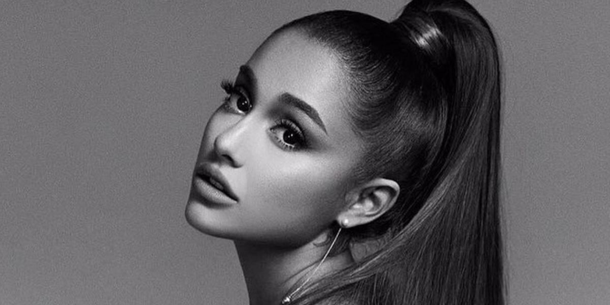 Ariana Grande muestra por primera vez su pelo al natural 