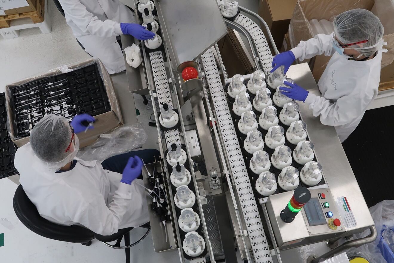 Dior y Givenchy fabricarán gel antibacterial para combatir el coronavirus