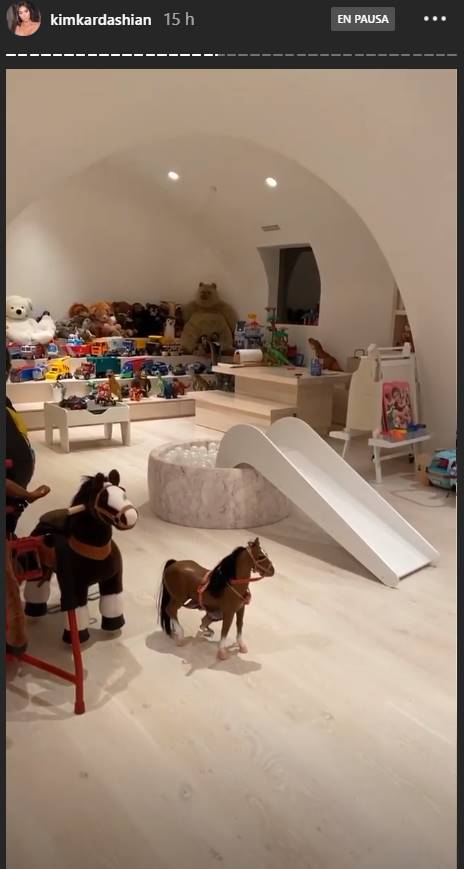 El sorprendente cuarto de juegos de los hijos de Kim Kardashian 