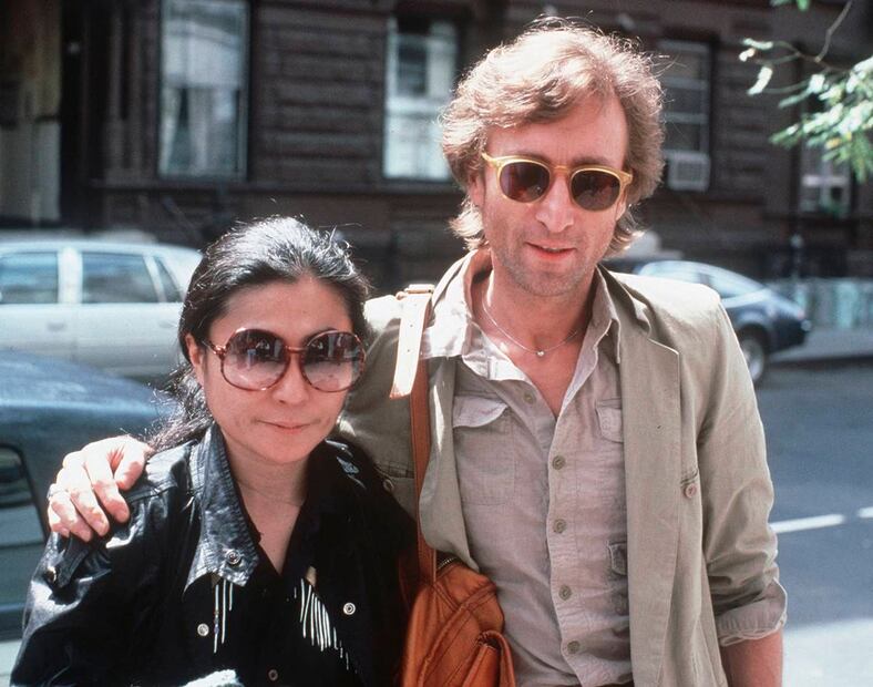 Asesino de John Lennon se disculpa con Yoko Ono