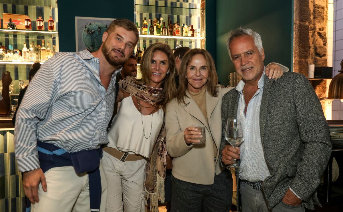 Marco Lorenzetto, Alejandra Funtanet,  Claudia  y Diego Guzmán / Foto: Esteban Torreblanca