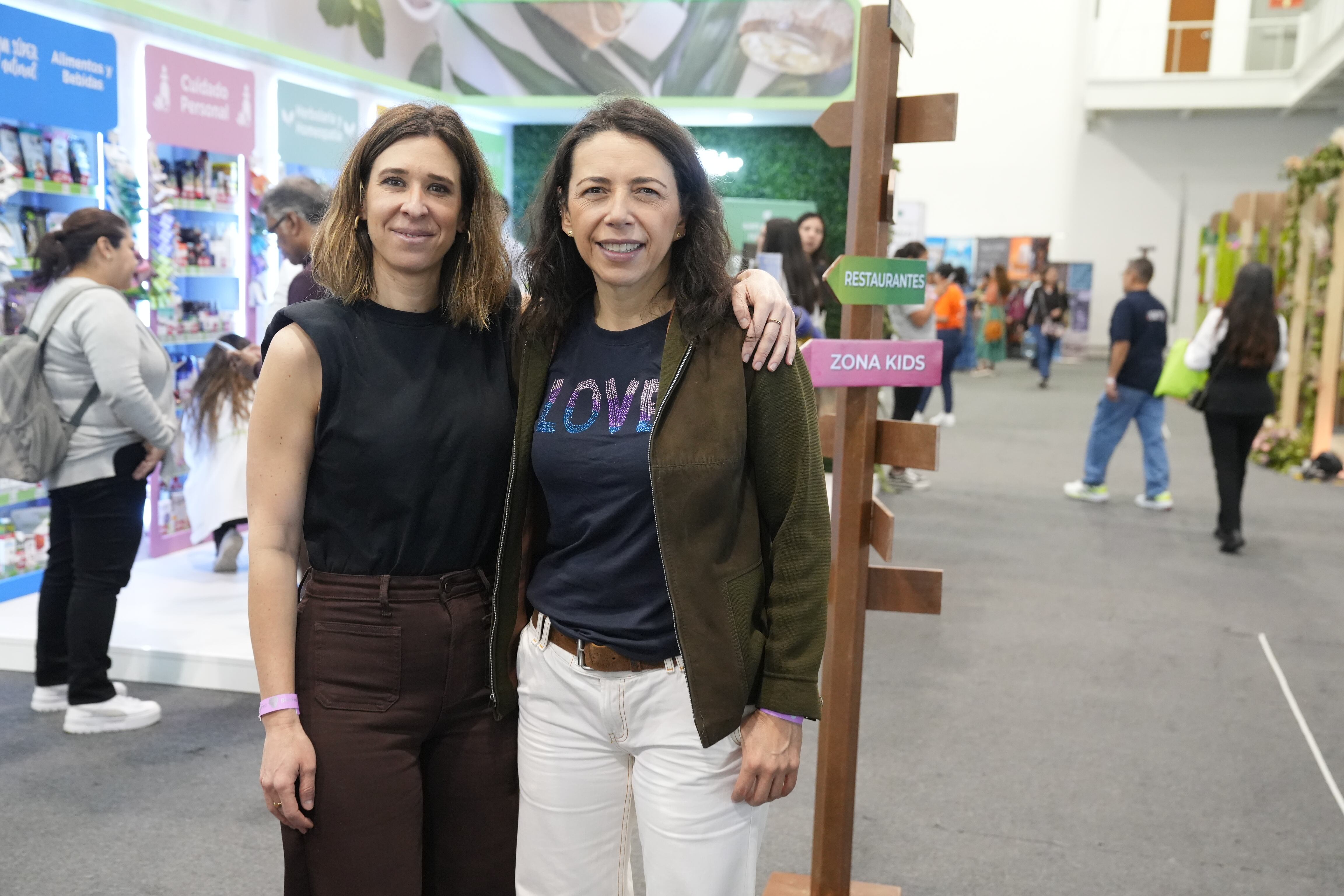 Marina Armendares y Laura Manzo. (Foto: Leonardo Gómez)