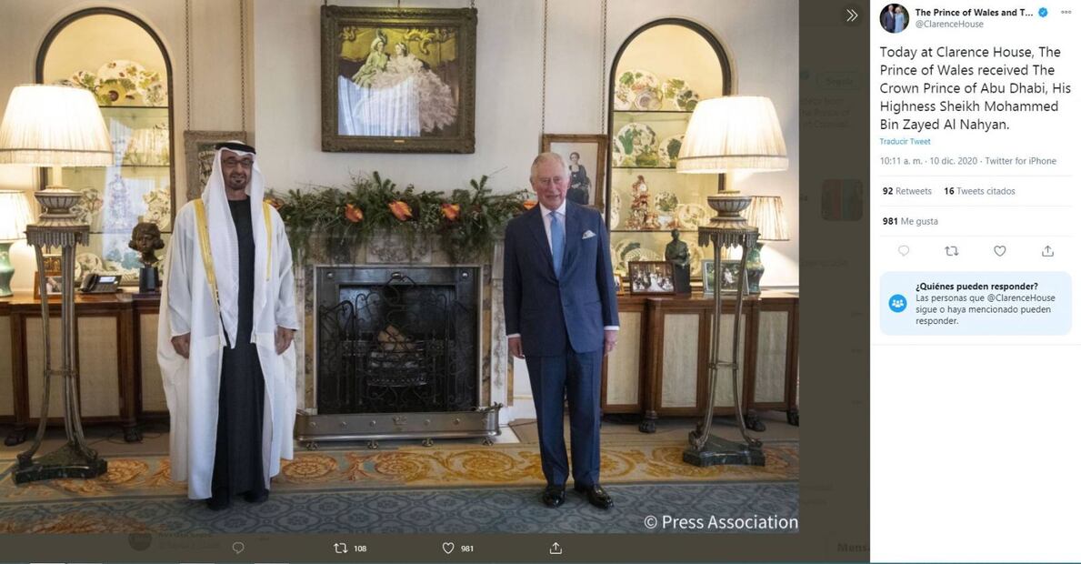 La foto que demuestra que entre Carlos de Gales y el príncipe Harry existe un fuerte vínculo