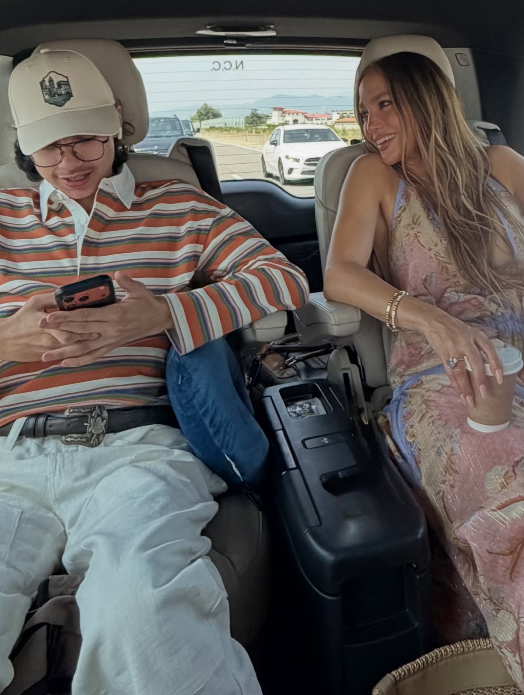 Jennifer Lopez y Max Muñiz. (Foto: Instagram)