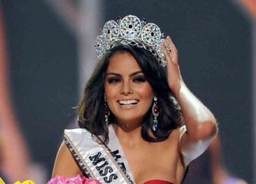 Bebé de Ximena Navarrete vive su primer Miss Universo con todo y corona