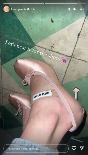 Loreto Peralta y sus ostentosas zapatillas de ballet con tacón que están en tendencia
