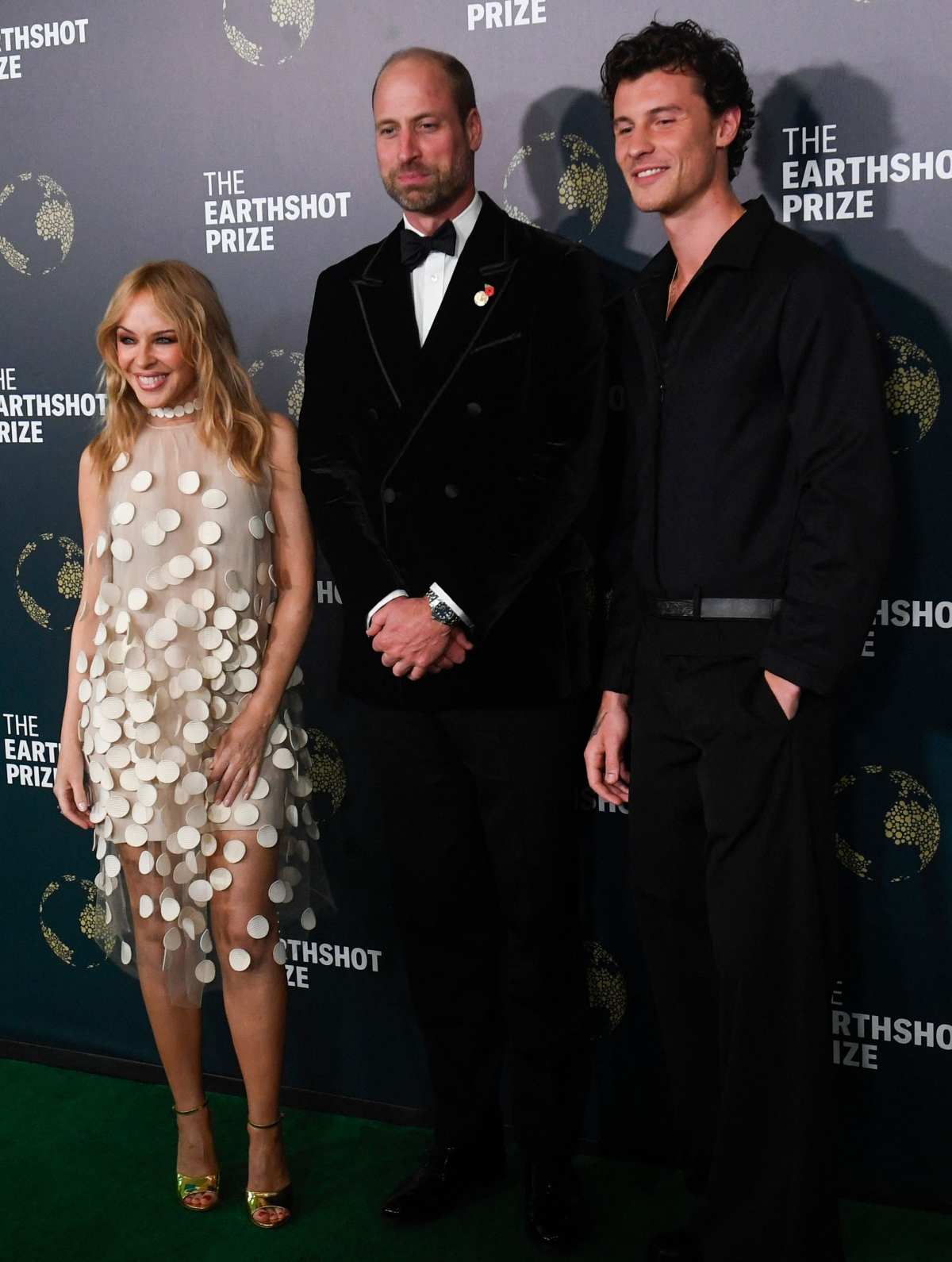 Kylie Minogue, el príncipe William y Shawn Mendes / Foto: Daniel Ramalho - AFP