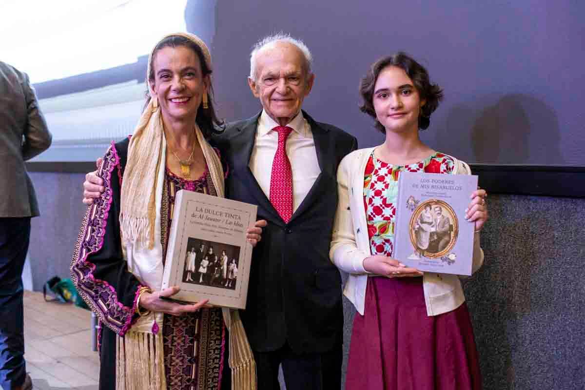 Isabel Grañén, Alfredo Harp Helú y Mira Harp. (Foto: Esteban Torreblanca)