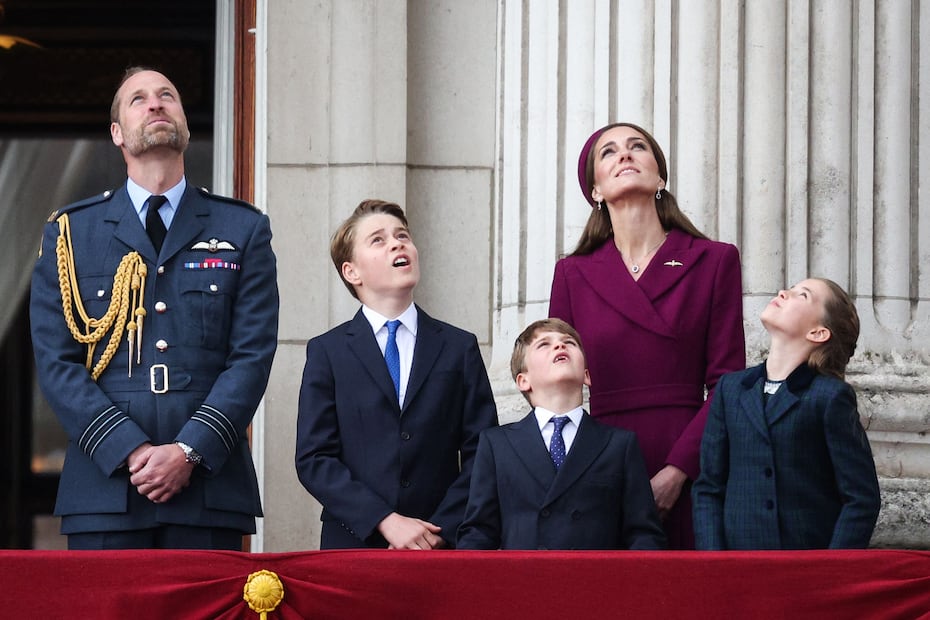 El príncipe William, Kate Middleton y sus hijos en el 80ª aniversario del Día de la Victoria / Foto: AFP - Adrian Dennis