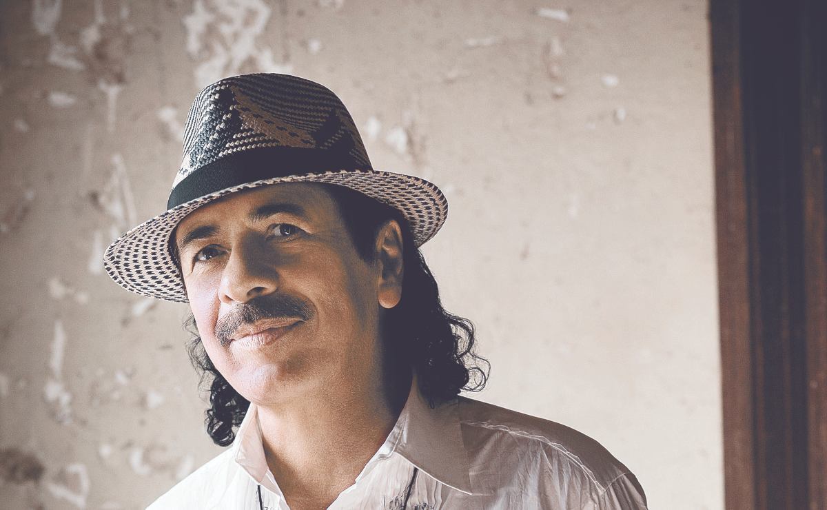 Carlos Santana se desmaya en pleno concierto