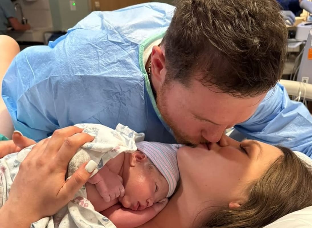 Eva Victoria, la recién nacida de Canelo Álvarez / Foto: Especial @canelo