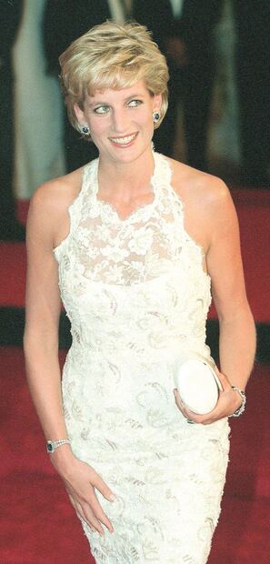 Se cumple otro año del vestido que hizo lucir a Lady Di como 'un millón de dólares' y con el que se vengó del príncipe Carlos 