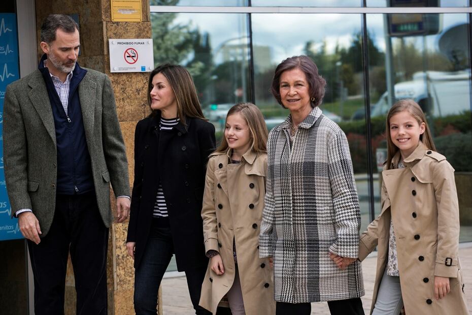 La reina Sofía por fin tiene la foto con sus nietas, motivo que ocasionó el pleito real 