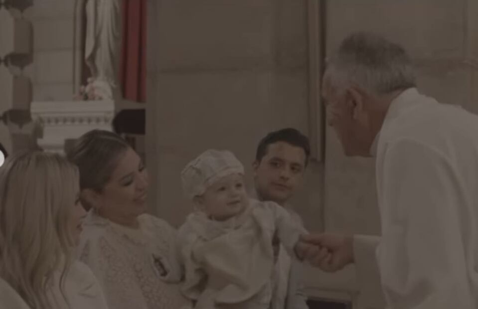 Christian Nodal fue padrino en el bautizo de su sobrino Amel / Foto: Instagram