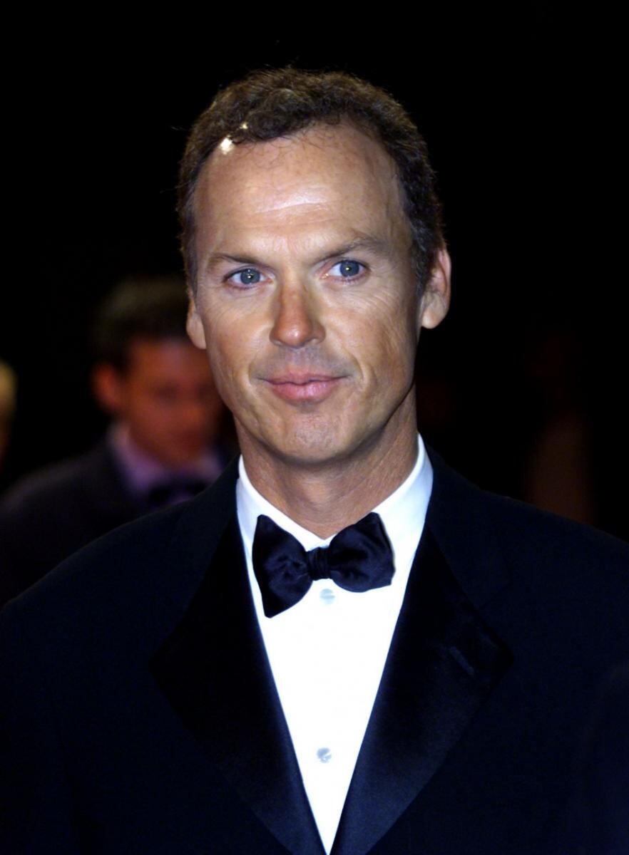 Los sexys actores que han dado vida a Batman y Superman