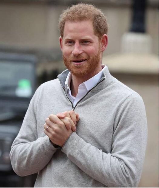 ¡El príncipe Harry obtiene otro trabajo a un día de anunciarse el primero!