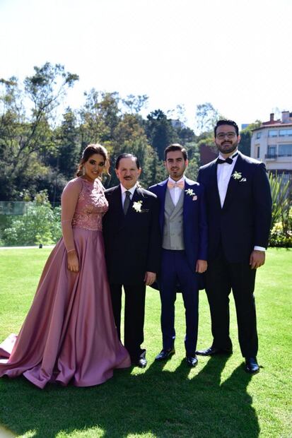 Perla Ealy y Rogelio Cárdenas se casan