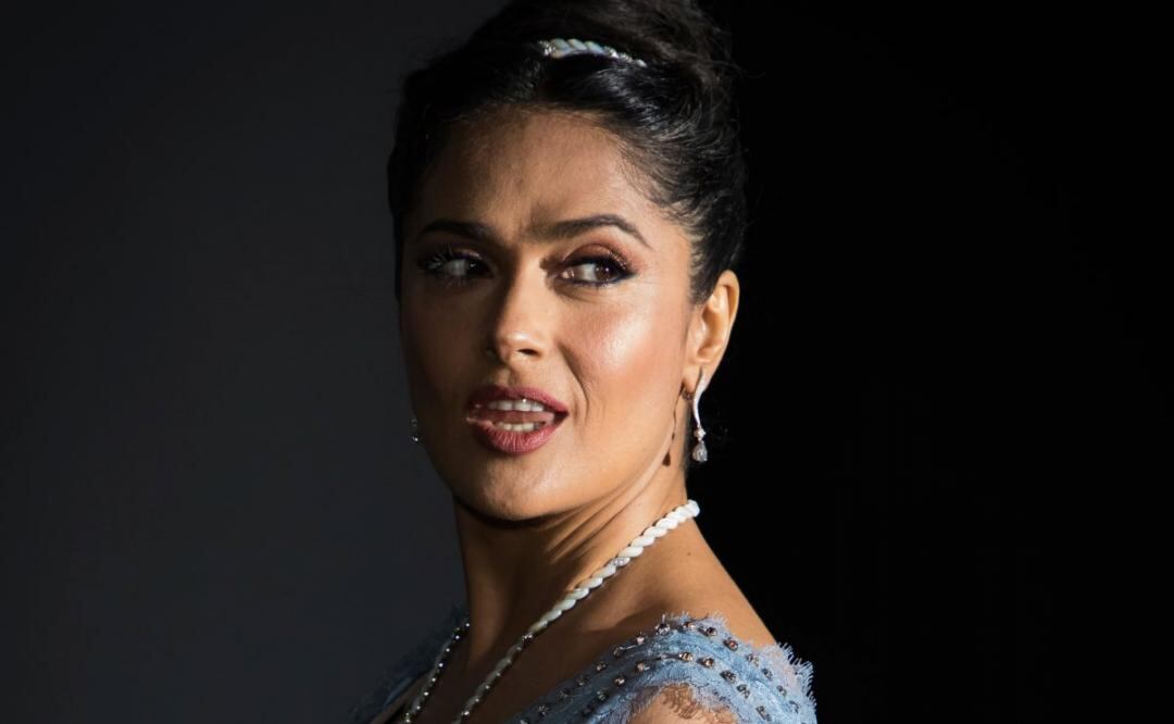 Salma Hayek y su bamboleo en bikini para celebrar su cumpleaños