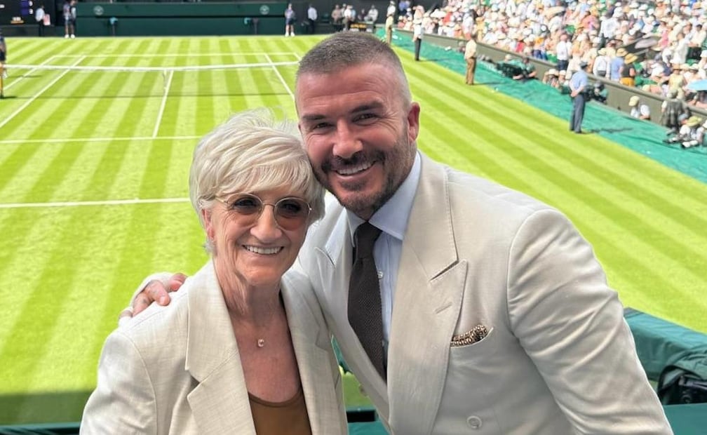 David Beckham con su mamá, Sandra Georgina West en Wimbledon 2025 / Foto: Instagram