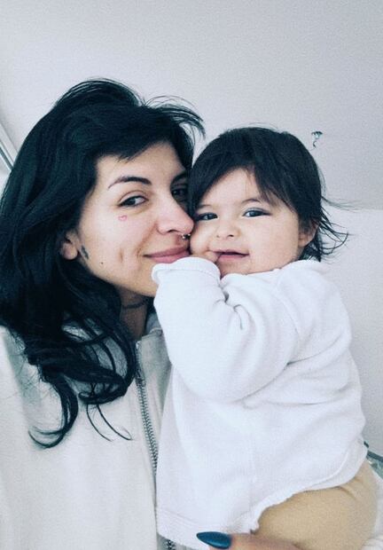 Cazzu y su bebé / Instagram: @cazzu