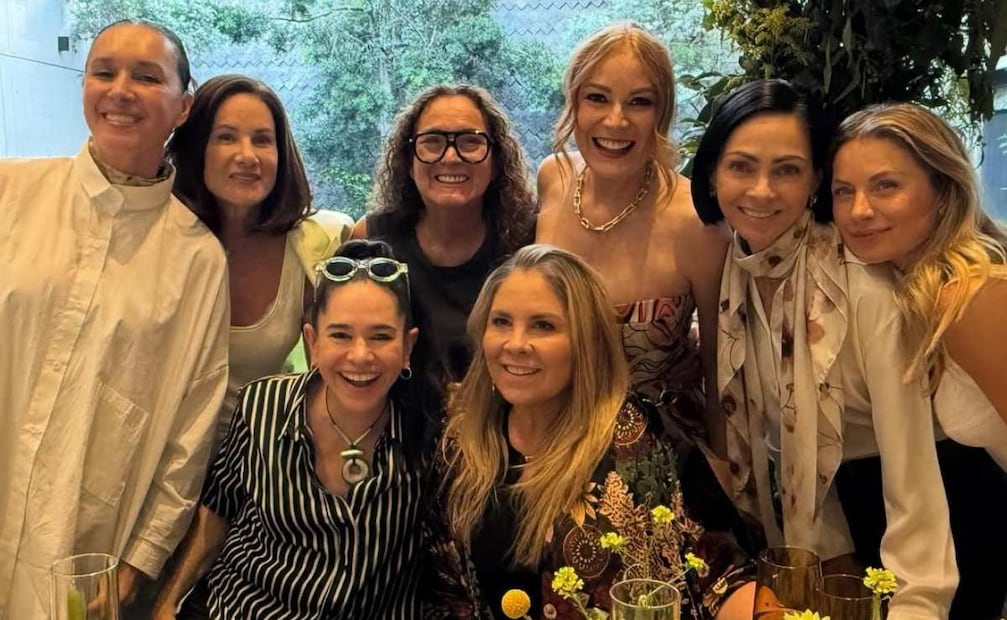 Daniela Magún junto a sus amigas en su cumpleaños / Foto: Instagram @yuririasierra