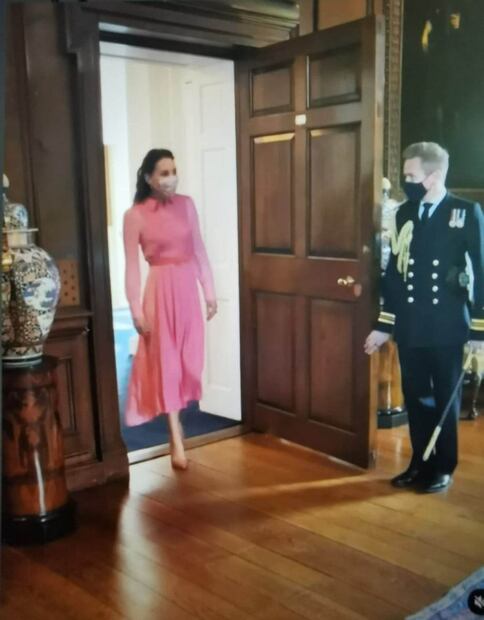 Kate Middleton y su mamá también se prestan la ropa ¡las descubrimos!