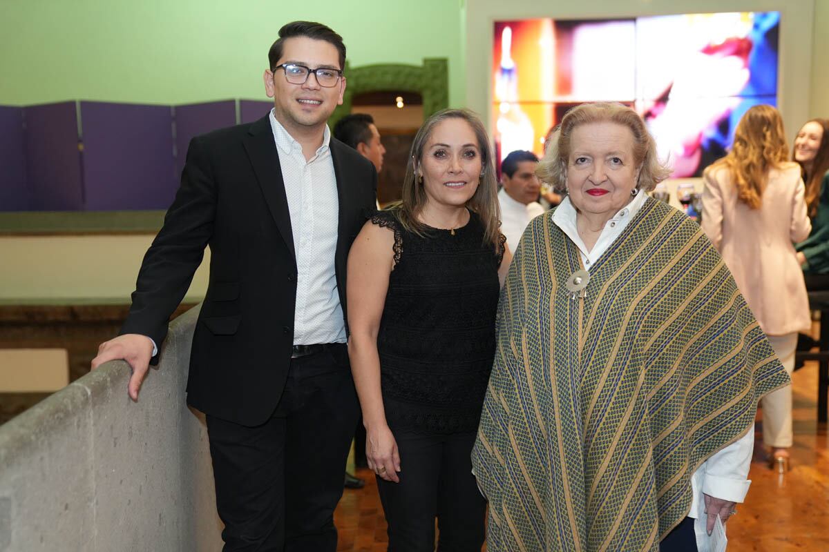 Juan Carlos Almaguer, Alejandra Bárcena y Cándida Fernández. (Foto: Héptor Arjona)