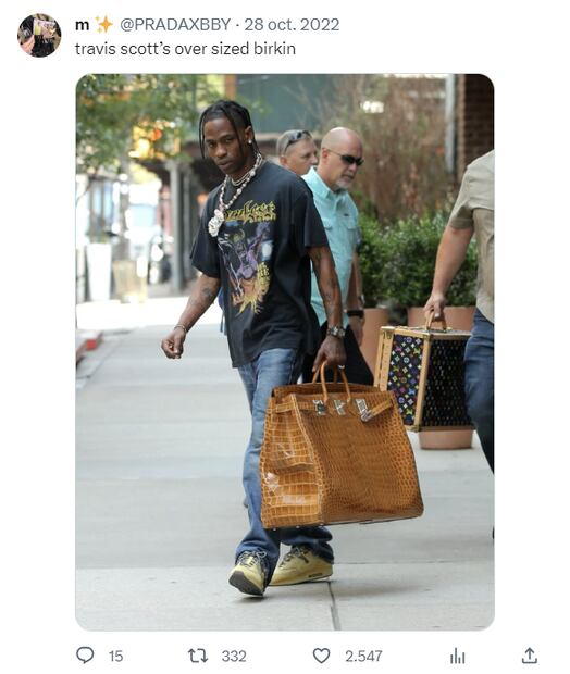 Travis Scott cargando una Birkin jumbo de Hermès / Twitter
