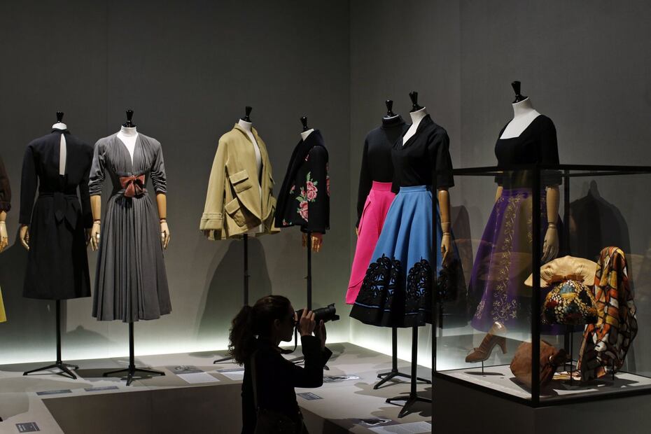 La historia de Hubert de Givenchy, un ícono de moda y estilo