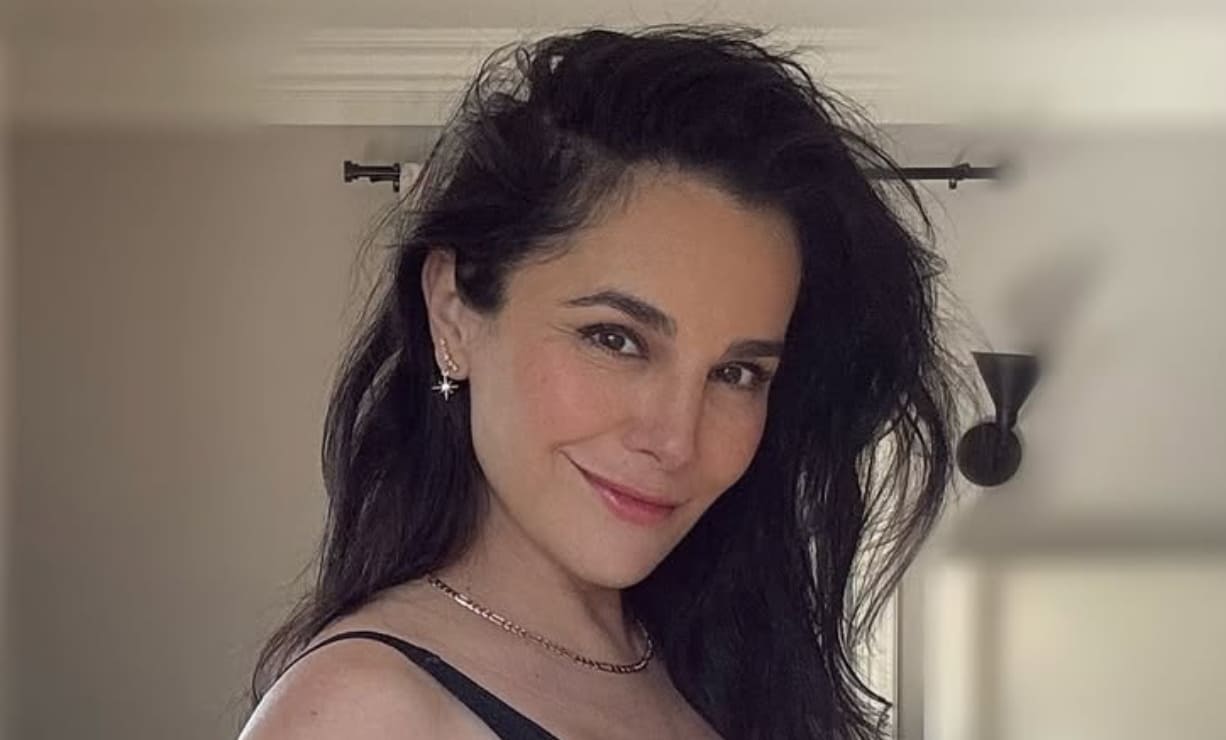 Martha Higareda: Así luce su 'baby bump' a días de convertirse en mamá de gemelas