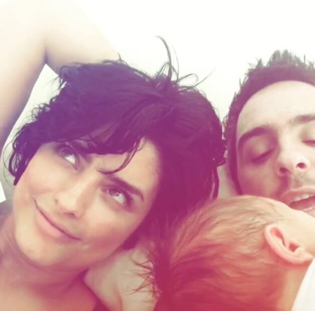 Aislinn y Mauricio junto Kailani recien nacida / Foto: Instagram