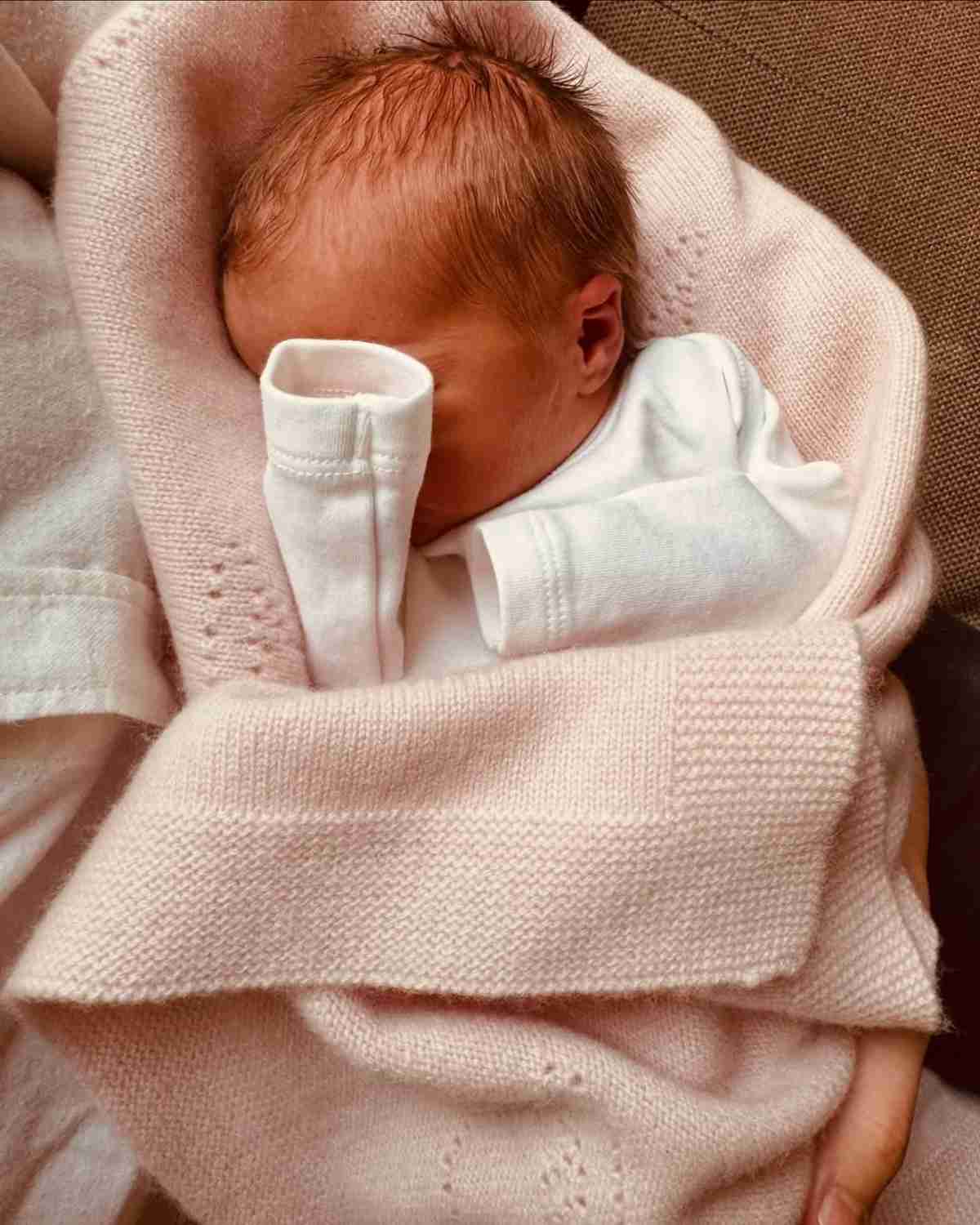 La primera fotografía de Athena Elizabeth, hija de la princesa Beatriz / Foto: Instagram