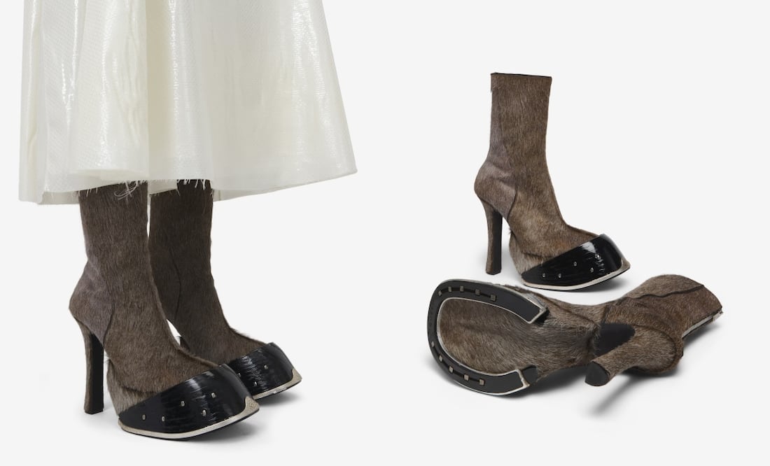 Las botas de 'pezuña' de Alexander McQueen que cuestan 50 mil pesos