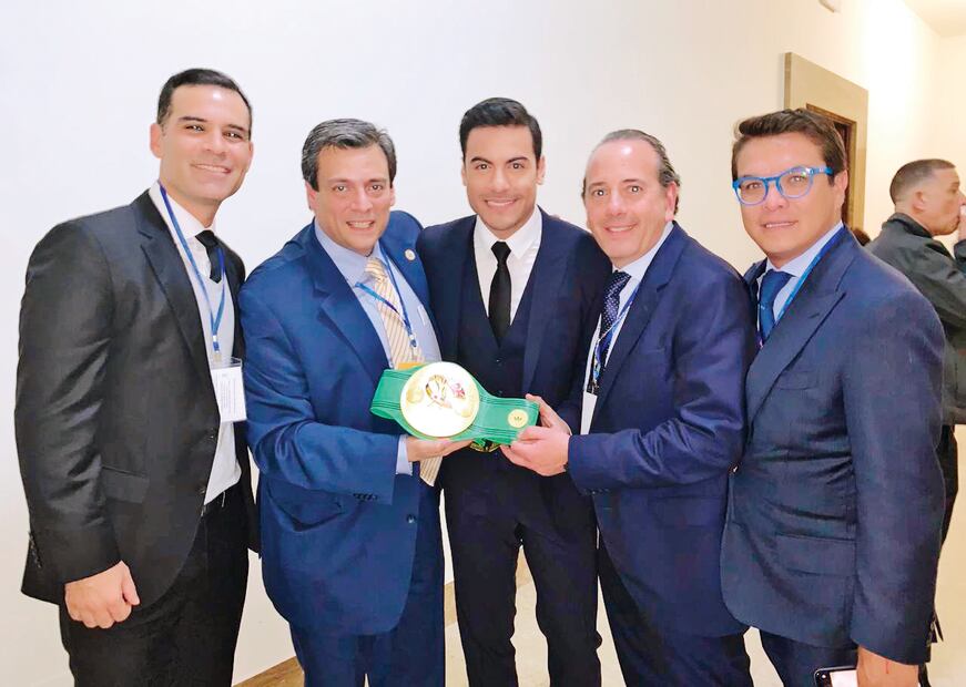 Miguel Alemán, Rafa Márquez y Gerardo Islas conocieron al Papa en su viaje a Roma