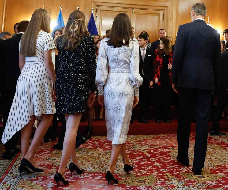 La infanta Sofía de España luce sus primeros tacones 