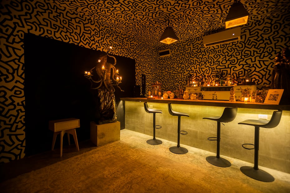 Disfruta un cóctel al finalizar el día en el Haring Bar de Casa Malca. Foto: Cortesía