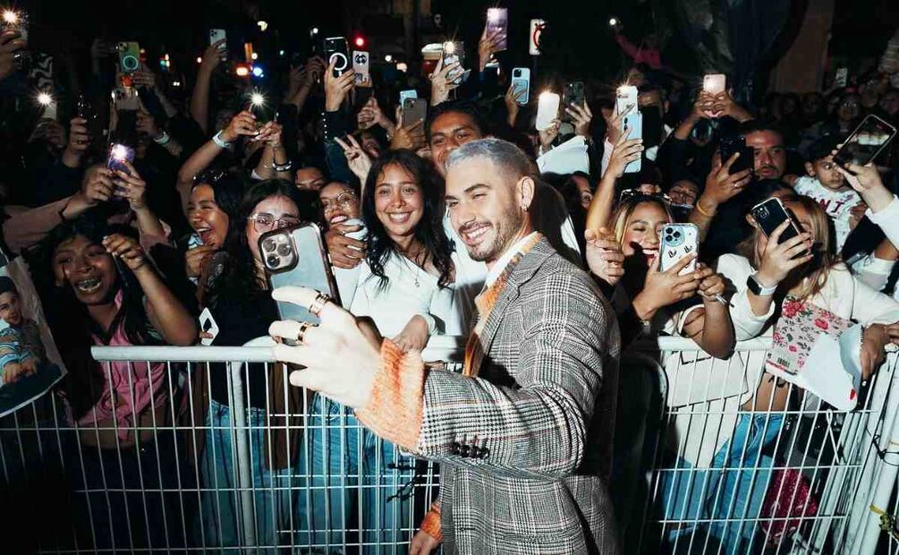 Alejandro Speitzer durante el FIC de Morelia / Foto: Instagram